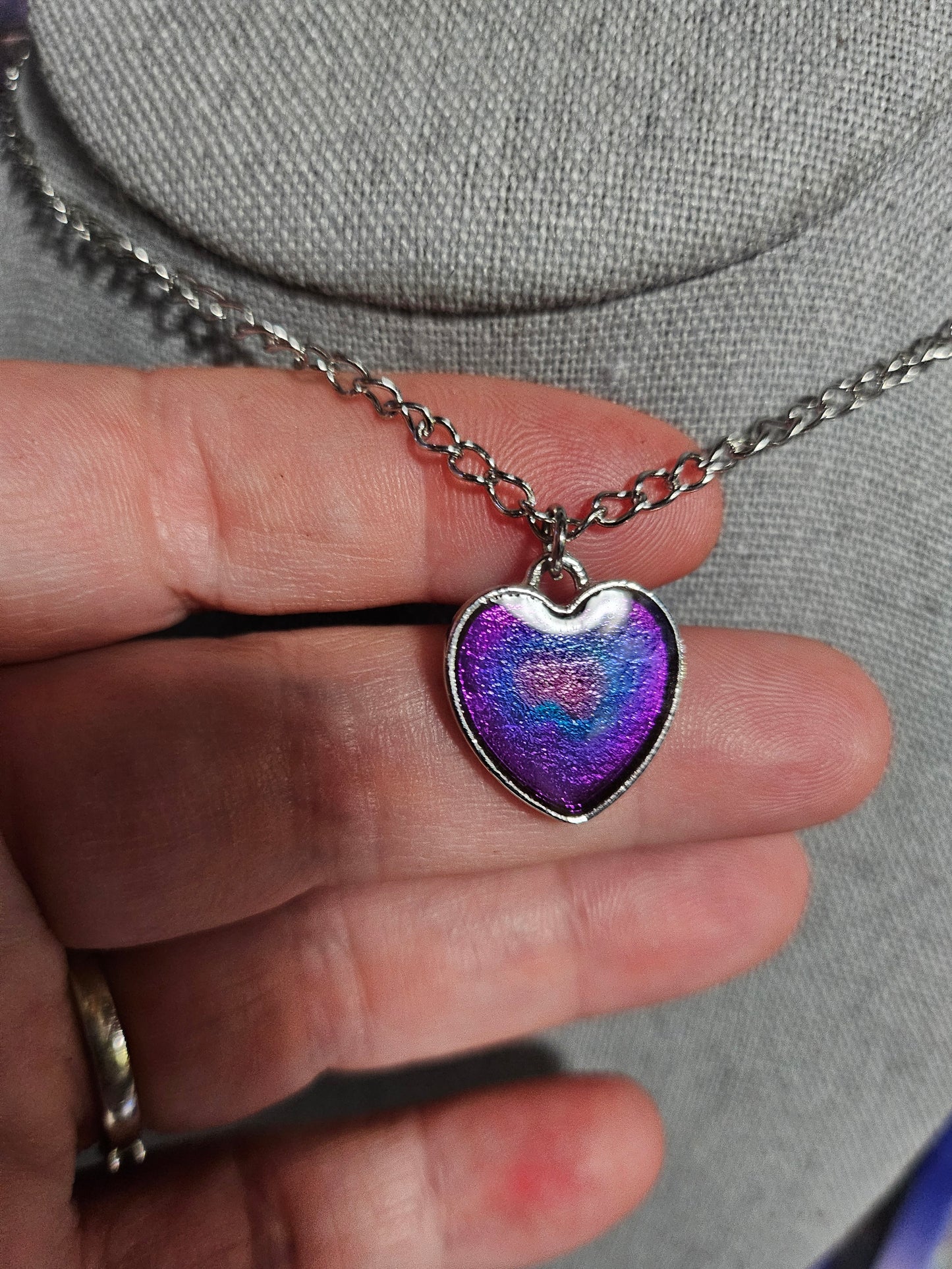 Close Bezel Resin Necklaces